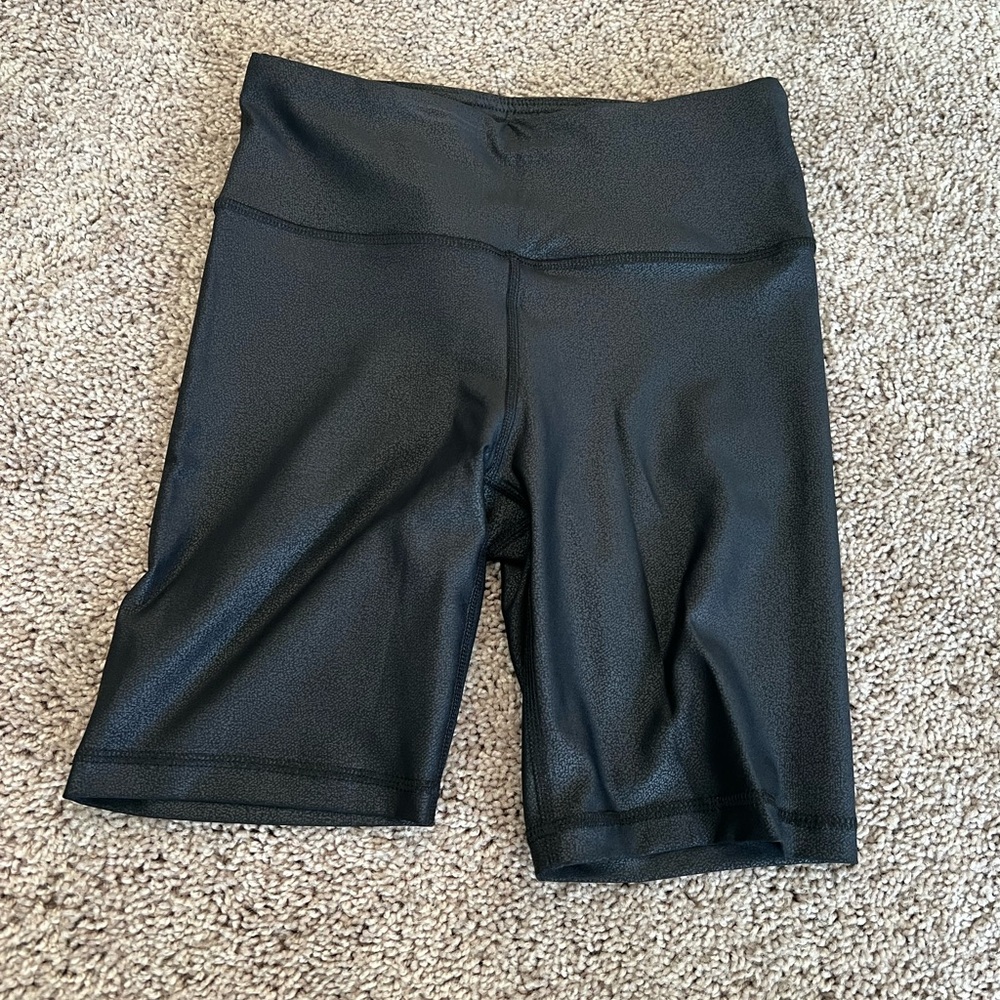 Mono b black biker shorts